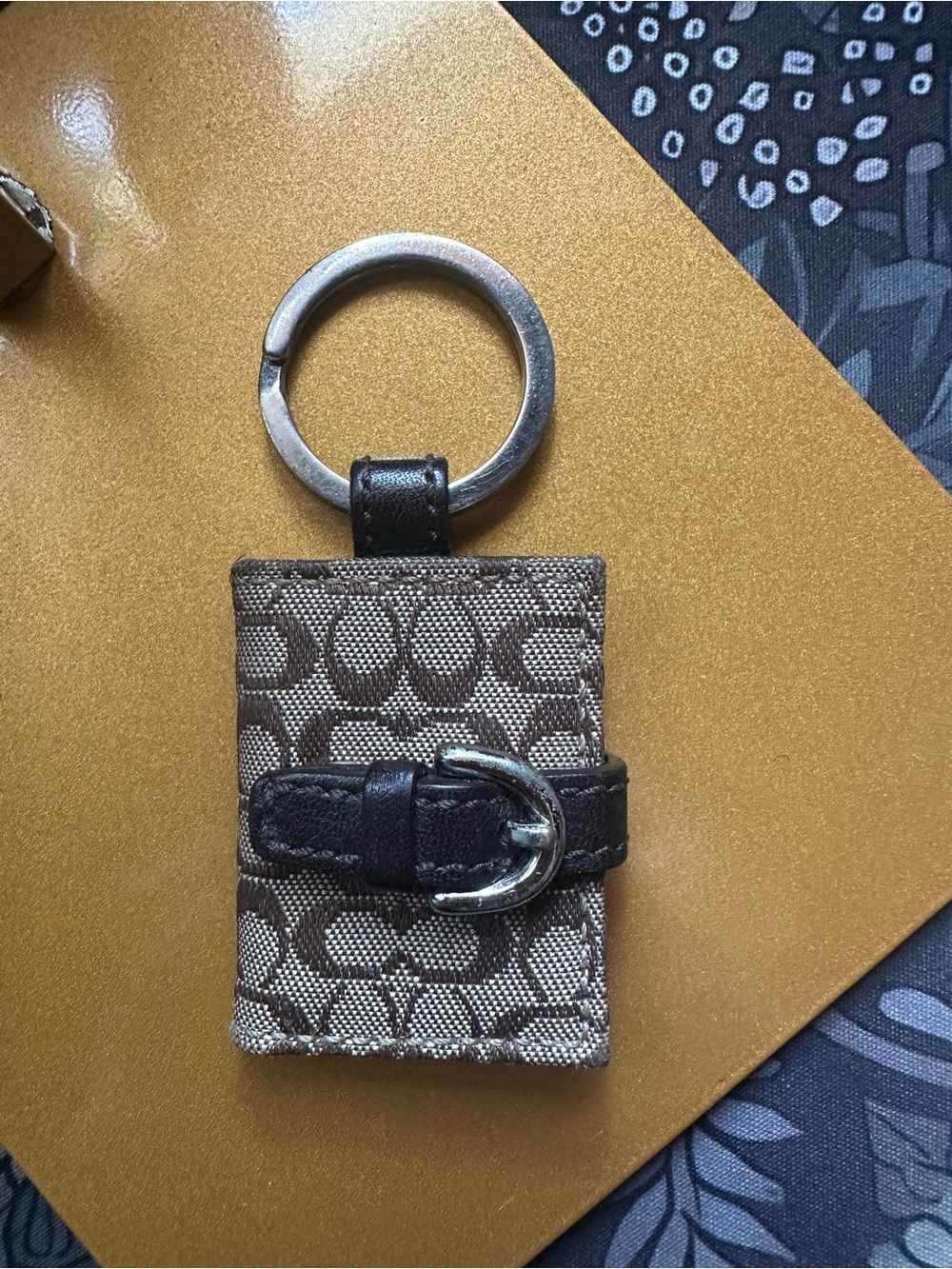 Coach Picture Frame Keychain - Picture 2 of 8